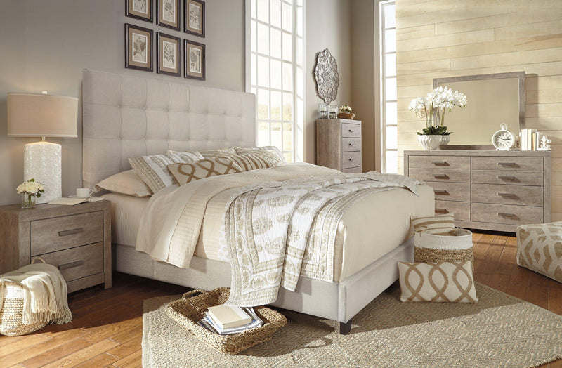 Dolante Upholstered Bed